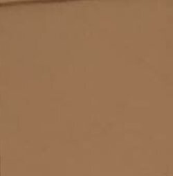 Brun fyrkantig platta, detaljbild.