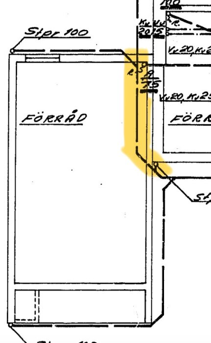 Byggnadsritning med ett betongrör för dagvatten markerat i gult, placerat vid hörnet av huset från 1969.