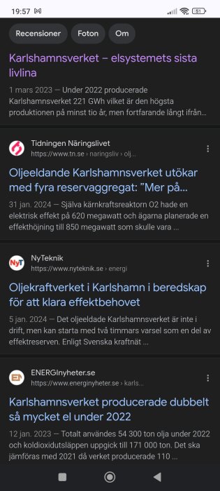 Skärmbild av Googles sökresultat för "Karlshamnsverket", inklusive artiklar från olika nyhetskällor om elproduktion och kapacitetsökning.