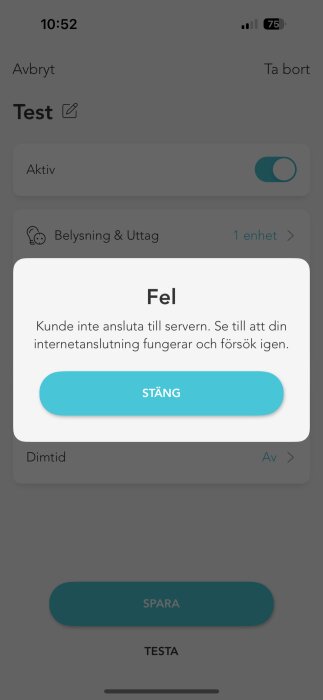 Felmeddelande i app som anger att anslutning till server misslyckades, med uppmaning att kontrollera internetanslutningen, knappt för att stänga meddelandet.