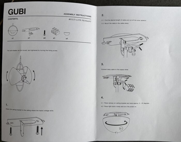 Monteringsinstruktioner för Gubi Multi-Lite pendellampa, med diagram för takmontering, kabelanslutning och justering av halvskärmarna.