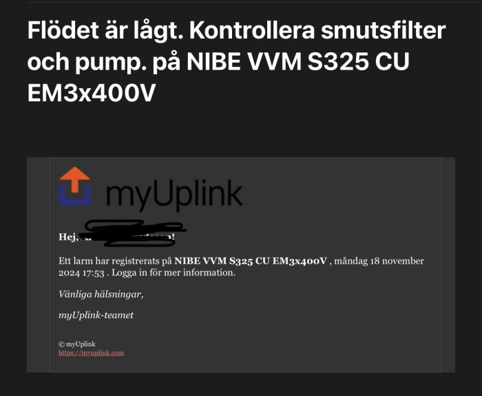 Felmeddelande om lågt flöde och smutsfilter på NIBE VVM S325 CU EM3x400V visas via myUplink-logotypen och textinstruktioner.