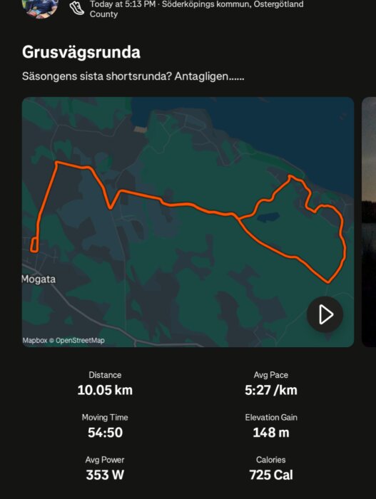 Karta över en löprunda på 10,05 km med statistik som tid, snittfart och kaloriförbrukning, genom Söderköping, Östergötland.