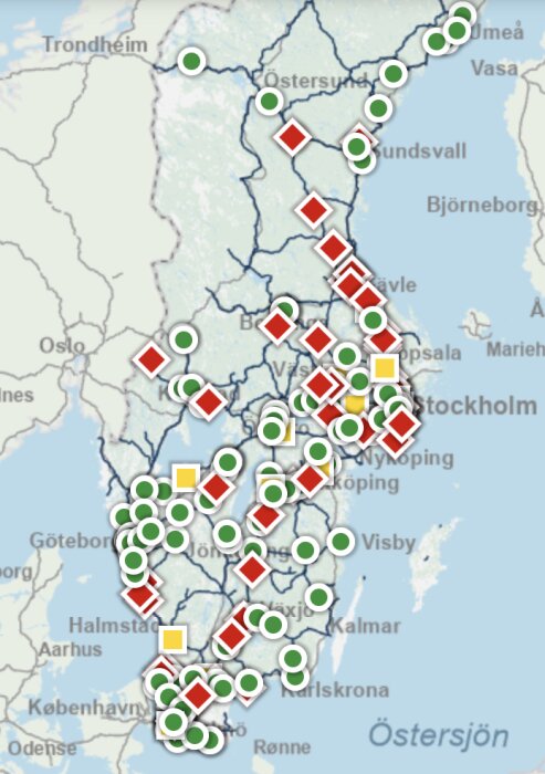 Karta över Sverige med röda och gröna ikoner som markerar tågtrafikstatus; många röda prickar, få gröna.