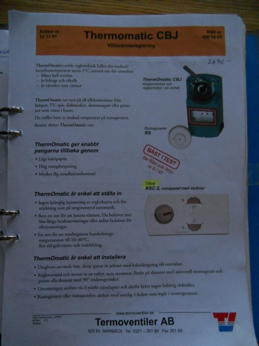 Manual för Thermomatic CBJ, en villavärmeregulator med bild av en reglerenhet och rumsensor, inklusive installations- och användningsinstruktioner.