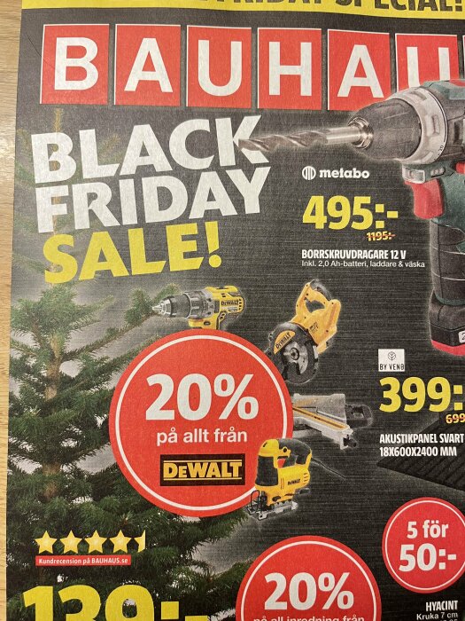 Reklambild för Bauhaus Black Friday-erbjudande, 20% rabatt på Dewalt-verktyg, med borrskruvdragare och sågverktyg i bild.