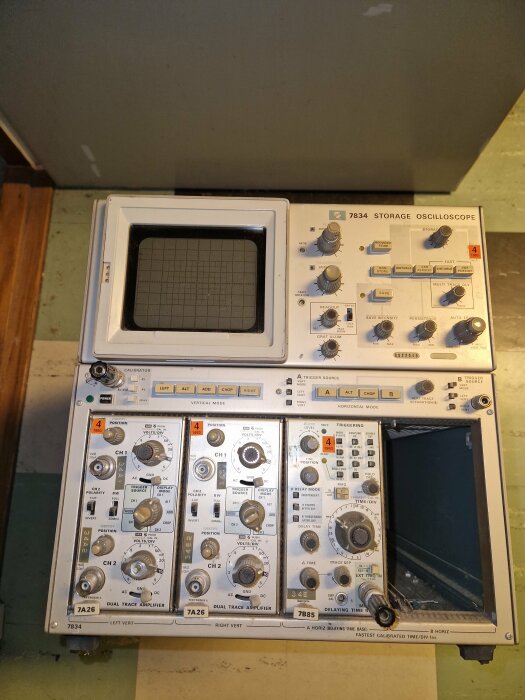 Oscilloscope.jpg