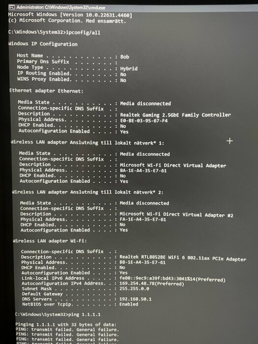 Skärmbild av Windows-kommandotolken som visar nätverkskonfiguration och ping-test i Windows 11.