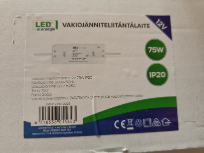 Förpackning till LED-transformator, märkt "LED Energie" med specifikationer: 12V, 75W, IP20, 230V/50Hz. Text på finska och logotyper synliga.