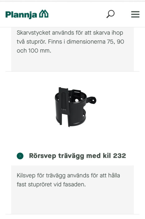 Kilsvep för trävägg, används för att hålla fast stuprör vid fasaden. Svart, rörformad fästanordning med kil, från Plannja.