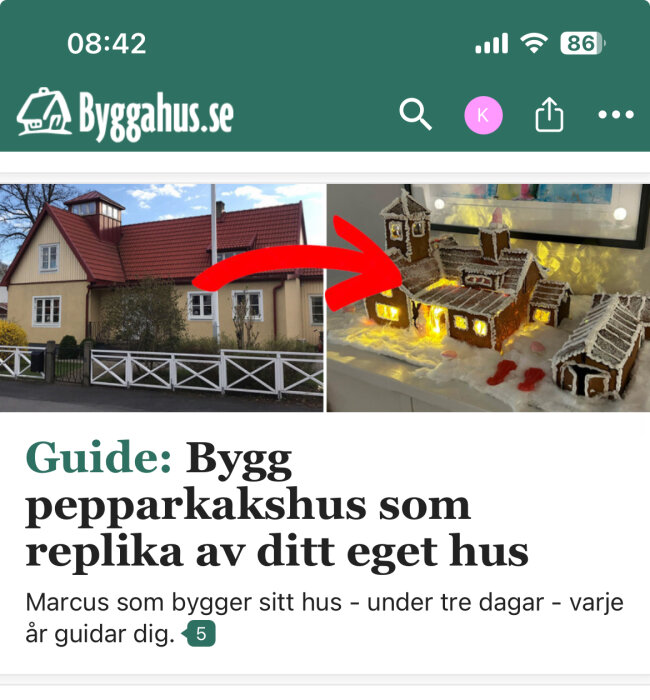 Ett pepparkakshus designat som en kopia av ett riktigt hus. Pepparkakshuset är dekorerat med glasyr och har belysning som inte syns tydligt.