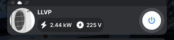 Visar en luft-luftvärmepump (LLVP) driftsdata: 2,44 kW och 225 V.