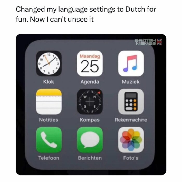 Mobilskärm med appar på holländska, inklusive klocka, kalender, musik, anteckningar, kompass, kalkylator, telefon, meddelanden och foton.