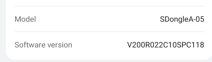Bild av skärminfo: Model "SDongleA-05" och Software version "V200R022C10SPC118".