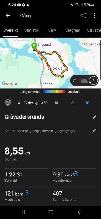 Skärmdump av en kartapplikation som visar en 8,55 km lång promenadslinga i Skogås. Inkluderar statistik om tid, tempo och kaloriförbränning.