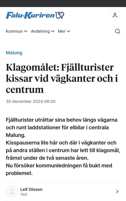 Tidningsartikel om klagomål på fjällturister som uträttar behov vid vägar och elbilsladdstationer i Malung, med rubrik och publiceringsinformation.