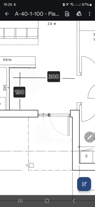 Planlösning av hall med mått 2,6 m längd. Markerad skjutdörr mot rum och plats för garderob och sittbänk.