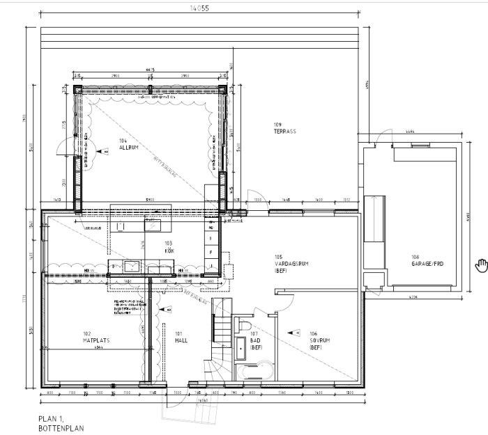 Bottenplan för villa i Kristianstad med kök, vardagsrum, matplats, badrum, sovrum, garage och terrass. Planlösning för utbyggnad och renovering.