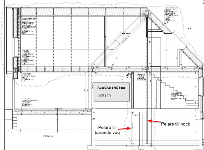 Byggnadsritning av husets tvärsnitt med markerade pelare för bärande vägg och nock, del av renoveringsprojekt med takvinkeländring.