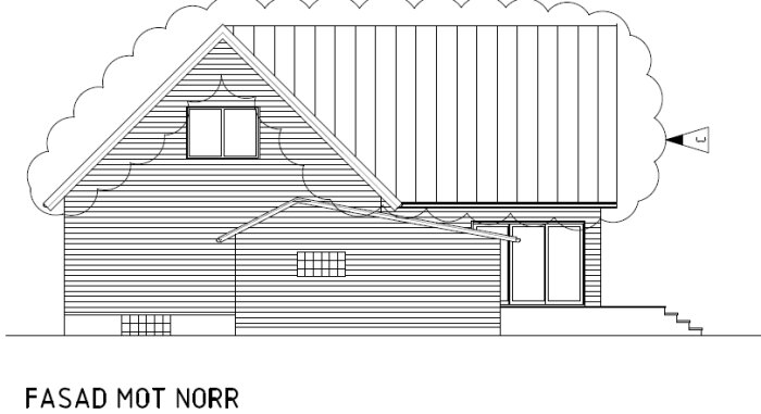 Ritning över villans norrfasad med liggande panel, fönster på övervåning och nedre plan, samt entré med trappa.