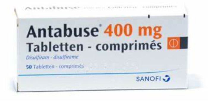 En kartong med Antabuse 400 mg tabletter från Sanofi, mot alkoholberoende.