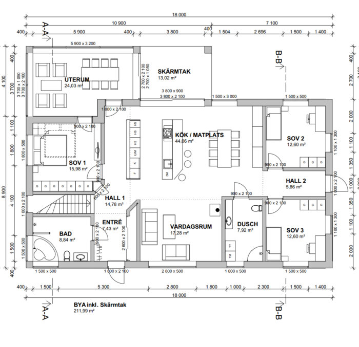 Planritning av entréplanet i ett hus med kök/matplats, vardagsrum, tre sovrum, badrum, dusch, uterum och hall. Total yta 211,99 kvm.