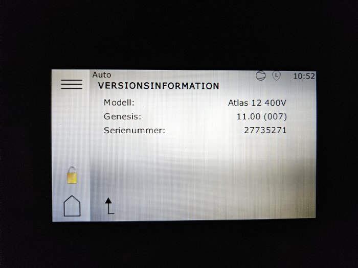 Display av Thermia Atlas med modell, genesis och serienummer efter uppdatering.