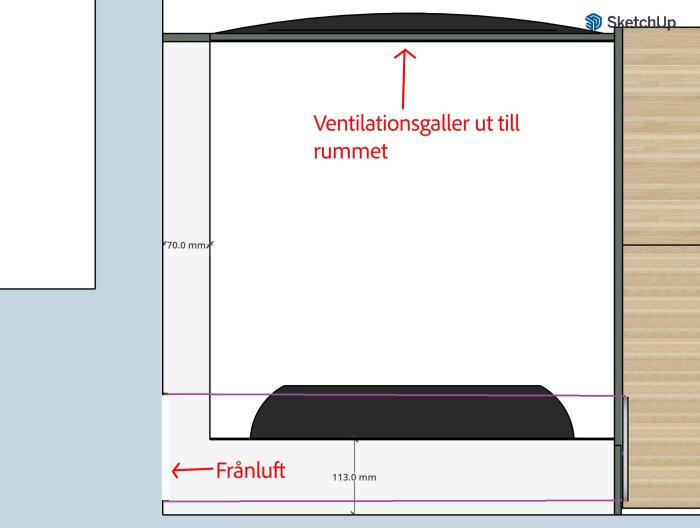 Ritning av ventilationslösning med lila streck för nytt rör genom kök, markerat med "Frånluft" och "Ventilationsgaller ut till rummet".