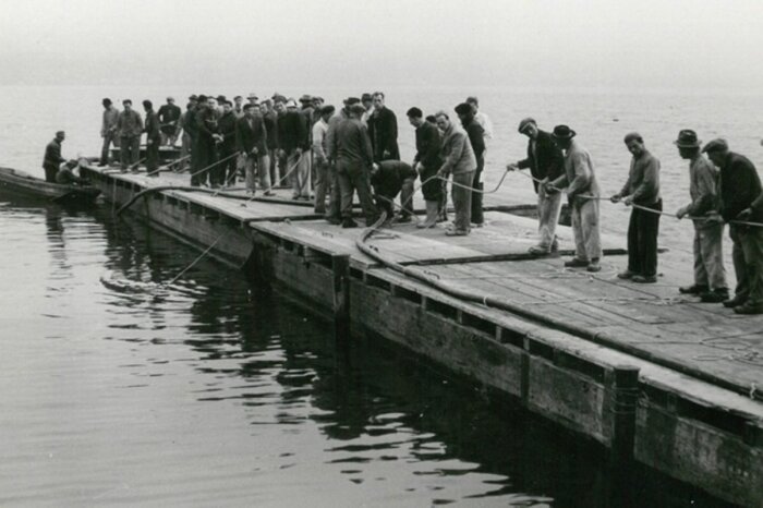 Verlegung Zurichseekabel 1954.jpg