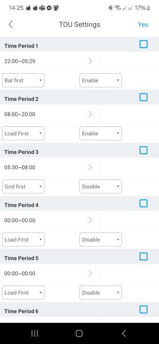 Visar inställningar för laddningstider av ett Growatt-batteri med tidsperioder och val för "Bat first", "Load First", och "Grid first".