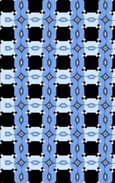 Blått och svart geometriskt mönster med sammanlänkade former, optisk illusion.