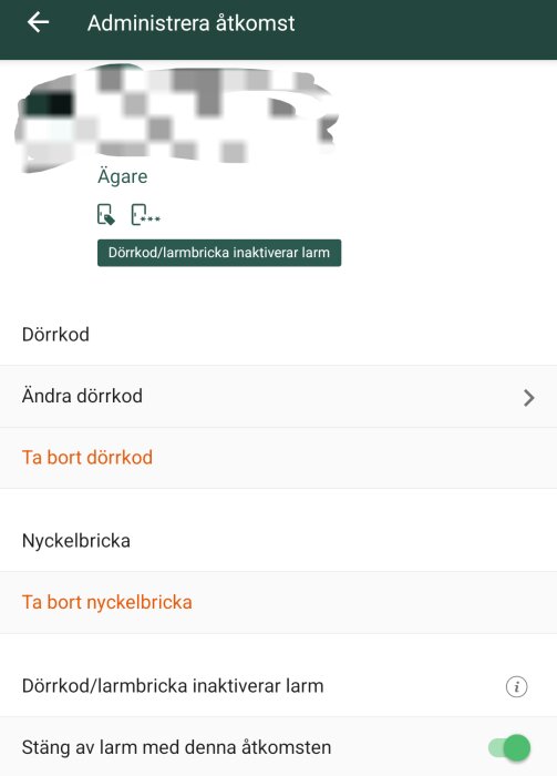 Appens skärmbild visar inställningar för administrera åtkomst med alternativ för dörrkod och nyckelbricka.