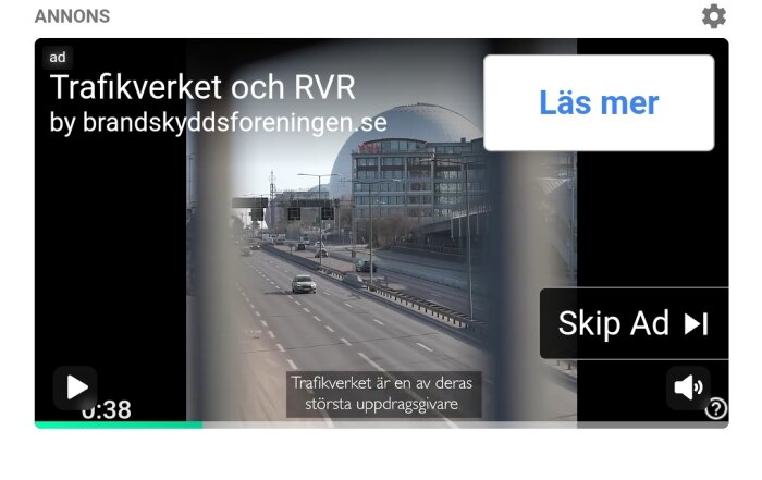 Reklamvideo för Trafikverket och brandskyddsföreningen.se med en väg och Globen i bakgrunden.