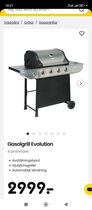 Gasolgrill Evolution med fyra brännare, avställningsbord, gjutjärnsgaller och automatisk tändning, pris 2999 kronor.