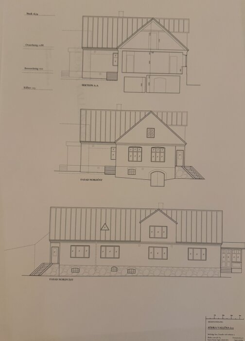 Arkitektritningar av befintligt hus med fasader och sektioner i svartvitt.