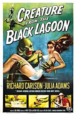 Filmaffisch för "Creature from the Black Lagoon" med en varelse som attackerar en kvinna i vatten, med skådespelarnamn och retro-stil.