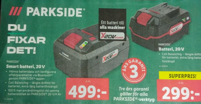 Reklamaffisch för Parkside batterier, visar 20V smart batteri med Bluetooth och 8 Ah kapacitet för 499 kr, samt vanligt batteri för 299 kr.