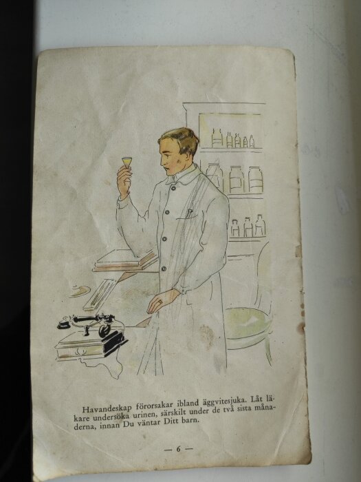 Illustration av en läkare i vit rock som håller ett provrör, omgiven av hyllor med burkar och böcker, med text om hälsa under graviditet.