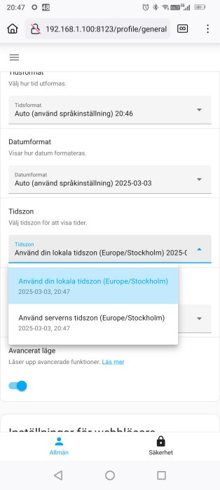 Inställningssida för att välja tidszon, med alternativ för lokal tidszon (Europe/Stockholm) eller serverns tidszon, i en mobilapp.