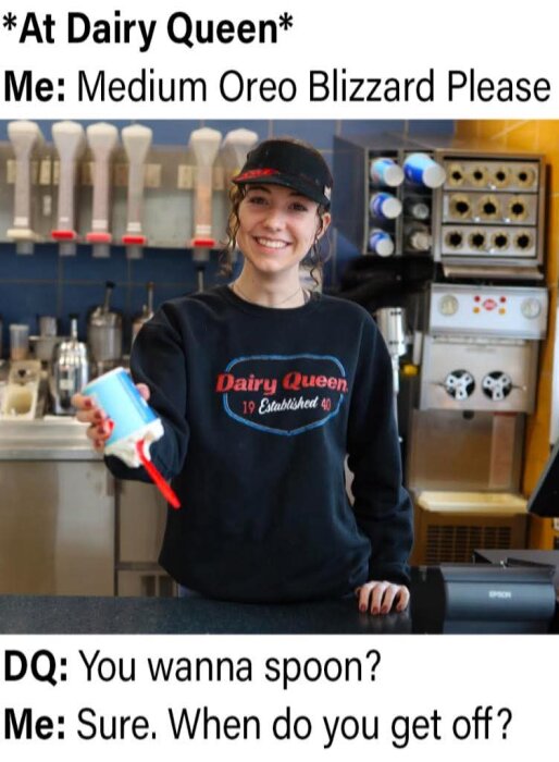 En anställd på Dairy Queen håller en medelstor Oreo Blizzard medan en konversation om att "ta en sked" pågår i bildtexten.