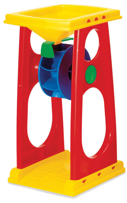 Färgglad sandkvarn för barn, med en blå snurrande hjul och en gul tratt, placerad i ett rödfärgat stativ.
