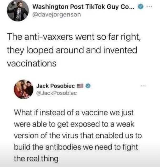 Tweet om vaccinering med humoristisk vändning där användaren föreslår att utsätta sig för en svag version av viruset för att bygga upp immunitet.