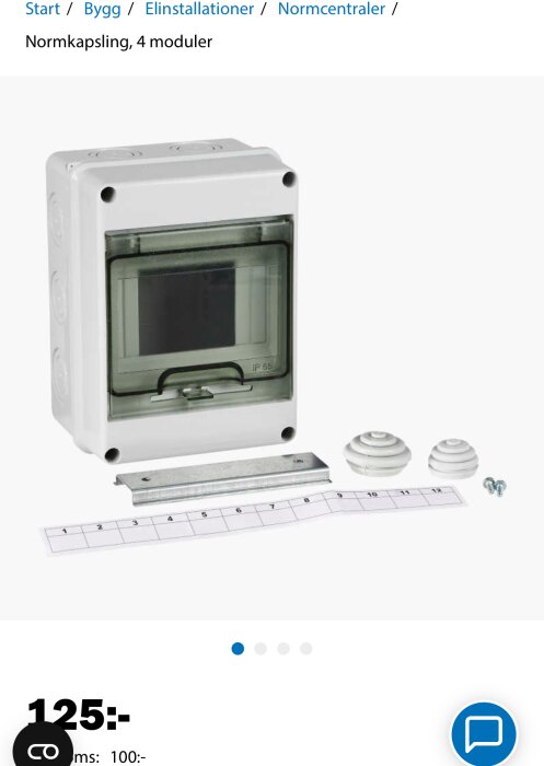 Normkapsling med fyra moduler och tillbehör, inklusive nummerskala, tätningar och skruvar, för elinstallation i ett nytt badrum.
