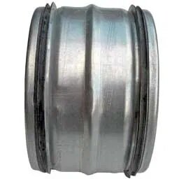 En metallisk kapad nippel med rilla och gummipackning, använd i olika rörsystem och VVS-installationer.