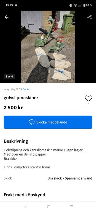Golvslipmaskin och kantslipmaskin står på en uppfart med flera dammpåsar placerade på marken bredvid.