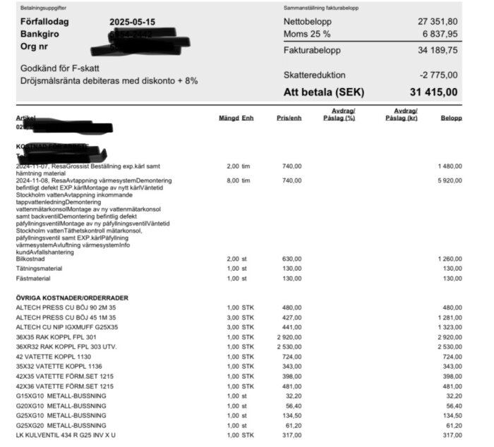 Bild på en faktura från en rörmokare som visar olika arbetsposter, kostnader för material och totalt belopp som uppgår till 31 415 SEK.