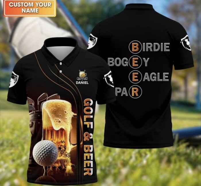 Golftröja med ölmotiv och texten "GOLF & BEER" på framsidan, samt orden "BIRDIE, BOGEY, EAGLE, PAR" som stavar "BEER" på baksidan.
