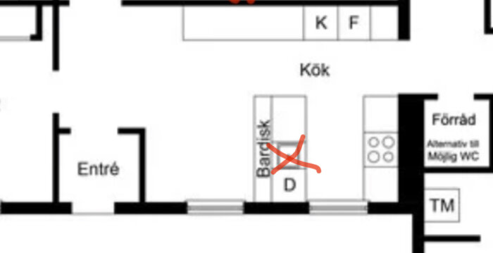 Planskiss av kök i 60-talshus, visar köksö med rött kryss där avloppsrör ska flyttas från.