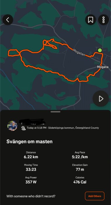 Karta från motionsapp med löprunda markerad i orange. Sträckan är 6,22 km lång, genomsnittstempo 5:22/km, tid 33:23 minuter, stigningen 77 m.