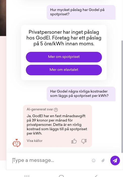En skärmdump av en chatt med information om påslag från GodEl, inklusive fasta avgifter och frågor om rörliga kostnader per kWh.